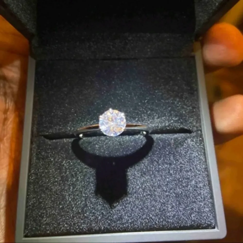 925 sterling silver Diamond wedding ring.